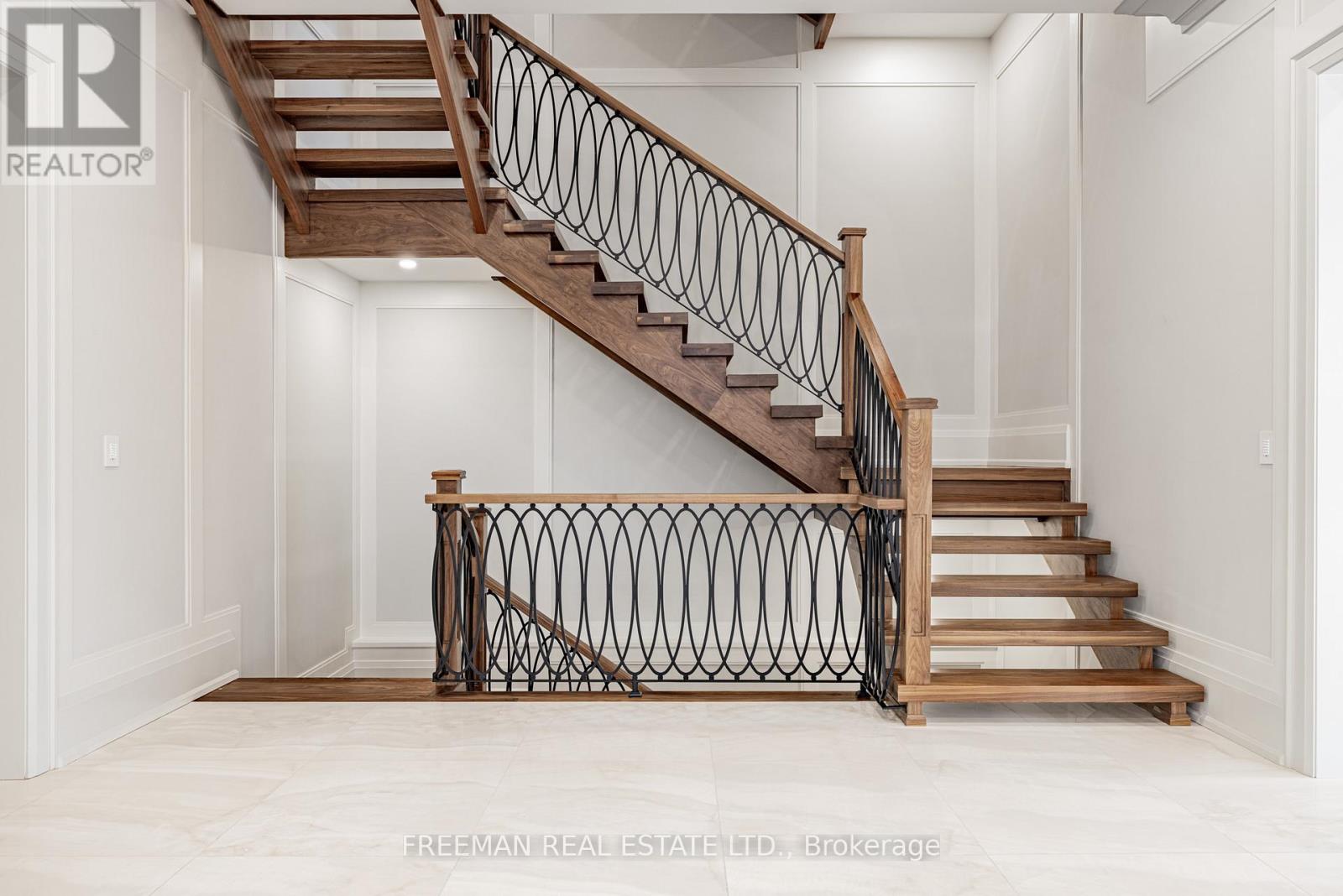 49 Dunvegan Road, Toronto (Casa Loma), Ontario  M4V 2P5 - Photo 24 - C12210073