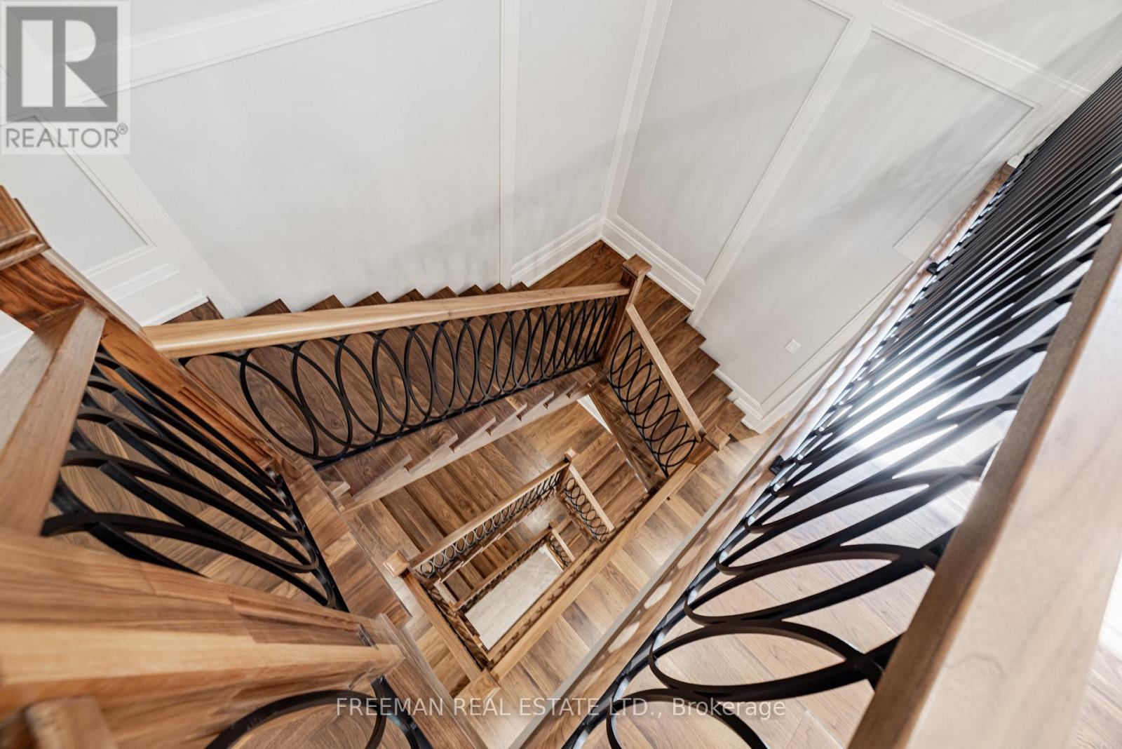 49 Dunvegan Road, Toronto (Casa Loma), Ontario  M4V 2P5 - Photo 25 - C12210073