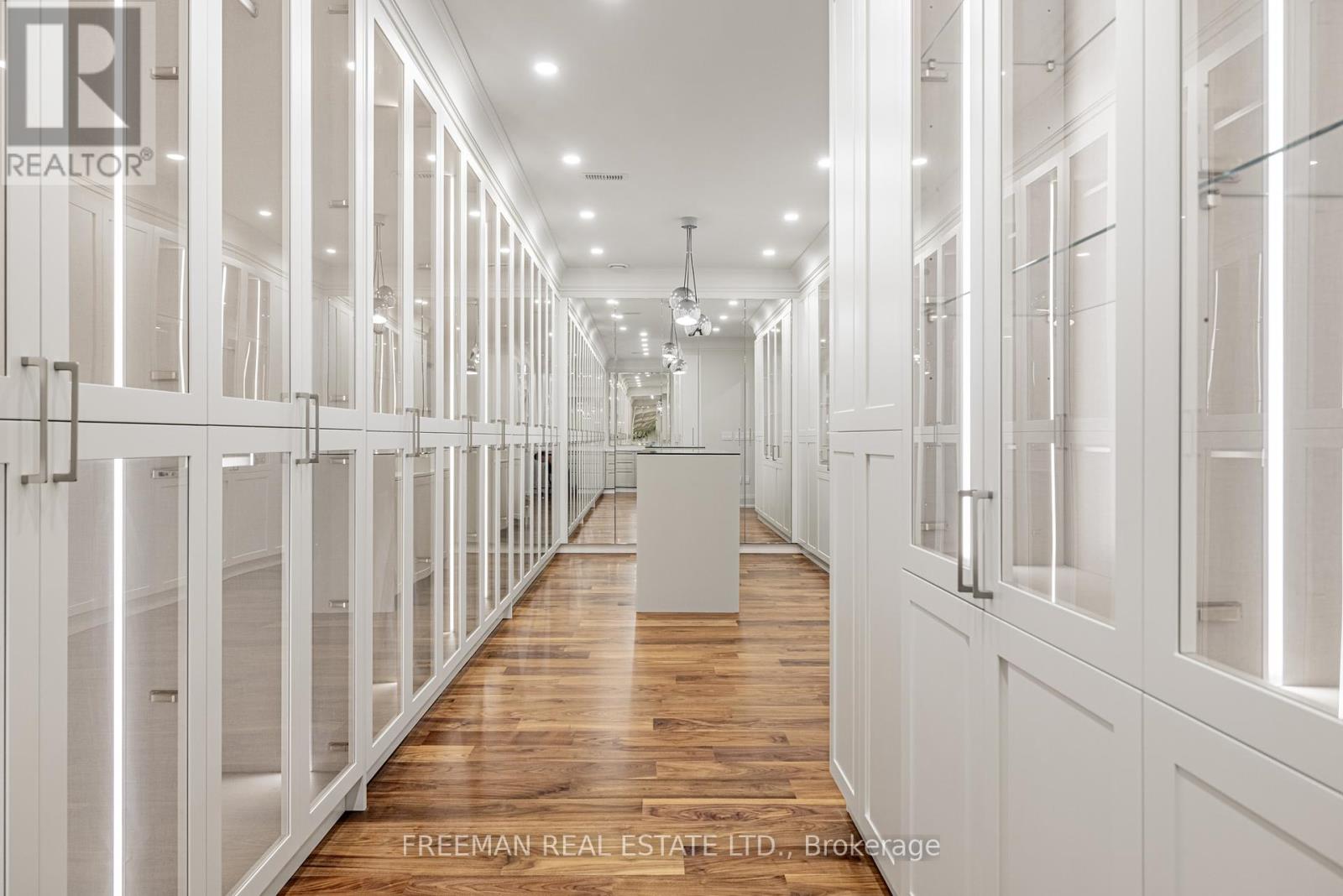 49 Dunvegan Road, Toronto (Casa Loma), Ontario  M4V 2P5 - Photo 33 - C12210073