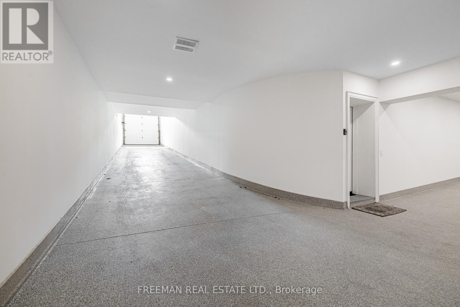 49 Dunvegan Road, Toronto (Casa Loma), Ontario  M4V 2P5 - Photo 39 - C12210073