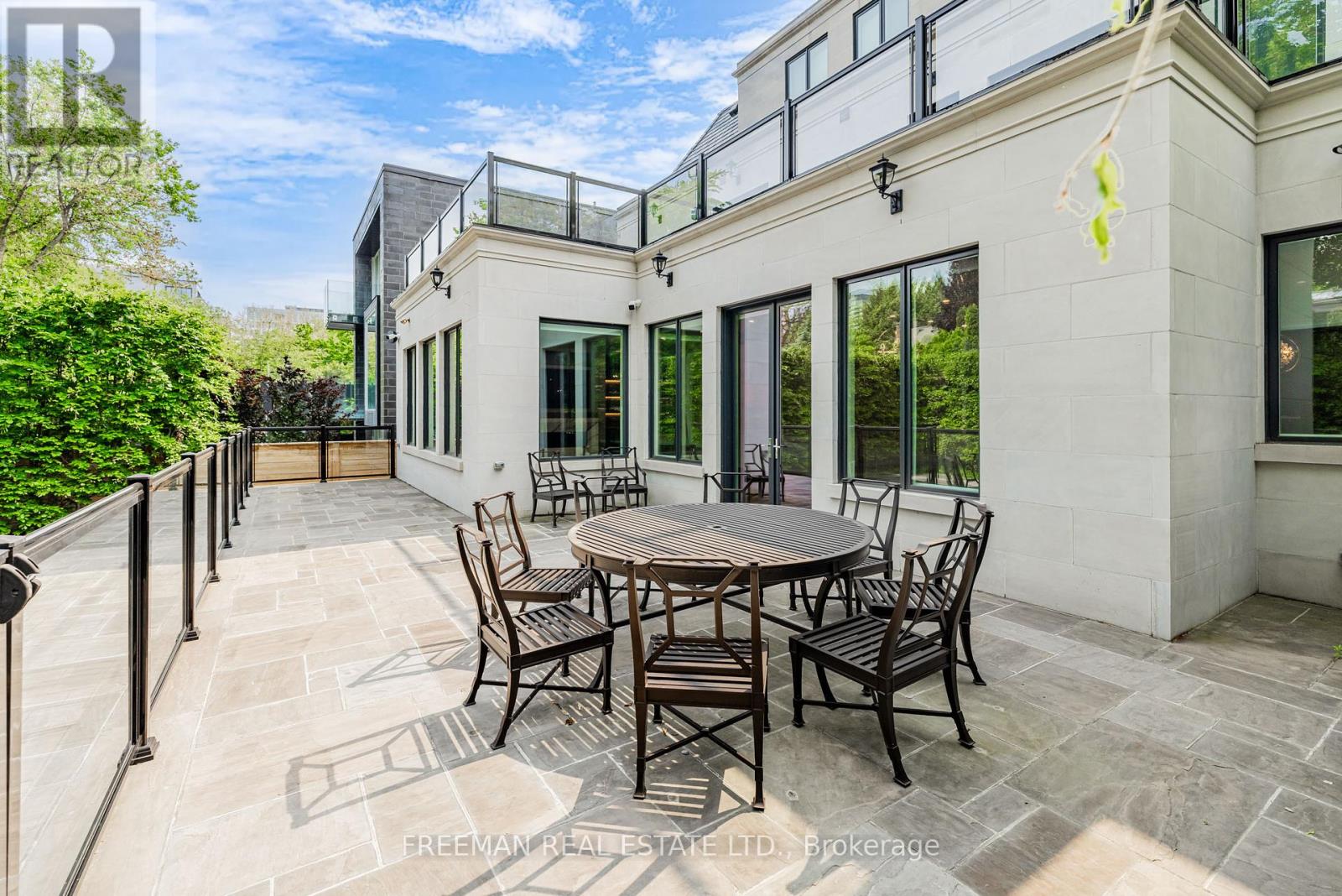 49 Dunvegan Road, Toronto (Casa Loma), Ontario  M4V 2P5 - Photo 44 - C12210073