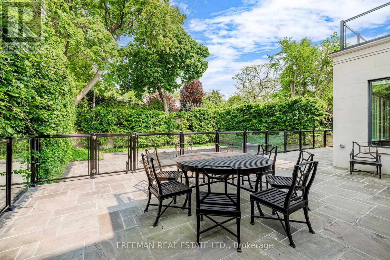 49 Dunvegan Road, Toronto (Casa Loma), Ontario  M4V 2P5 - Photo 45 - C12210073