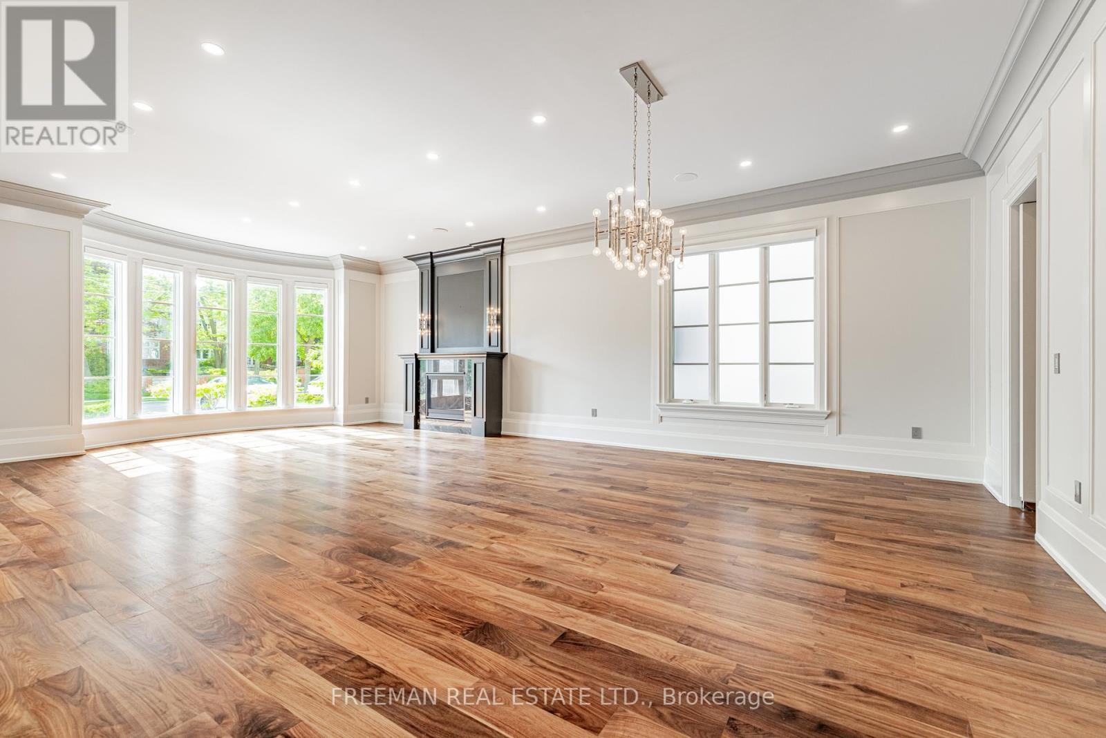49 Dunvegan Road, Toronto (Casa Loma), Ontario  M4V 2P5 - Photo 6 - C12210073
