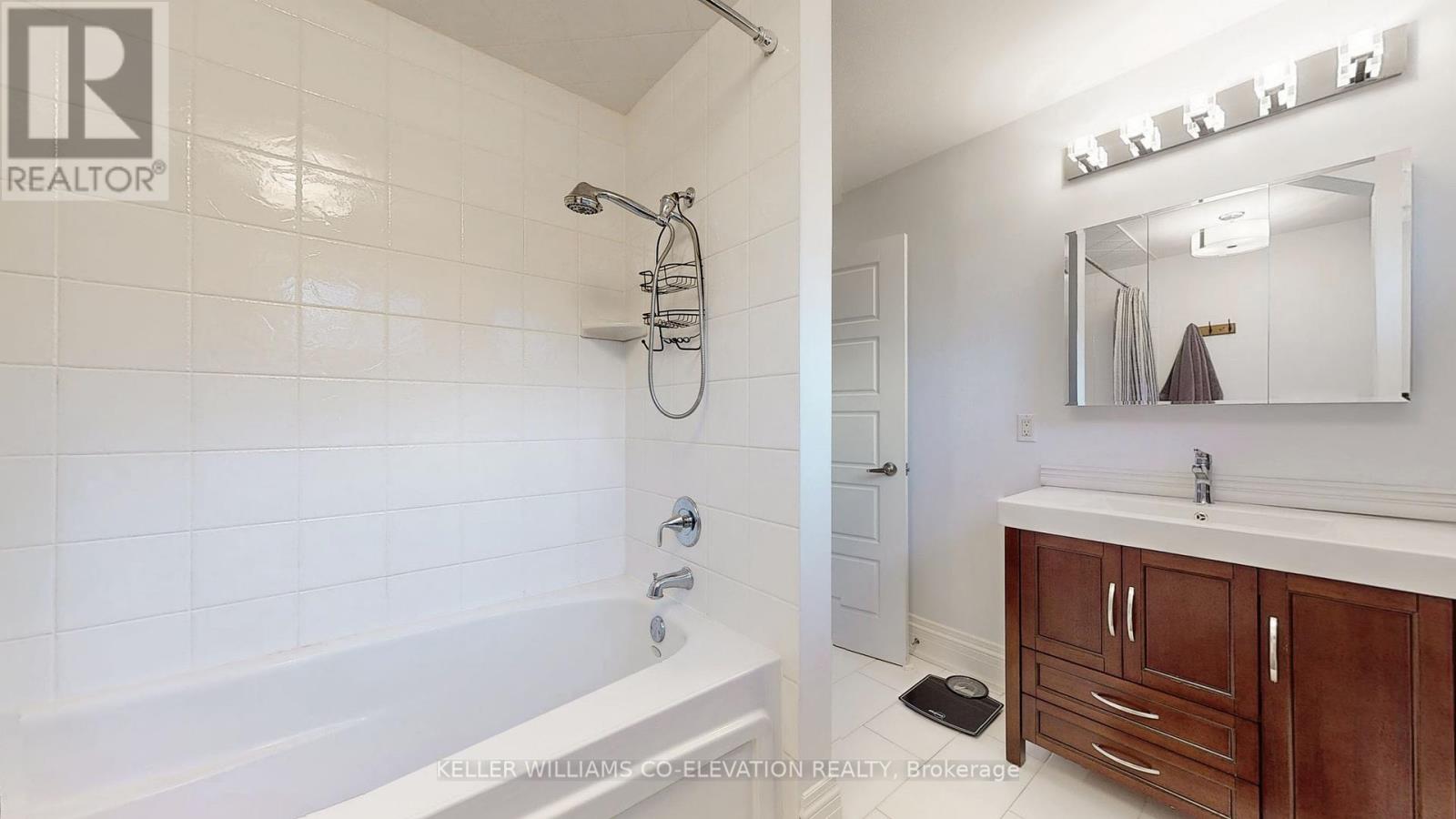 239 Pineway Blvd Boulevard, Toronto (Bayview Woods-Steeles), Ontario  M2H 1B5 - Photo 33 - C12210140