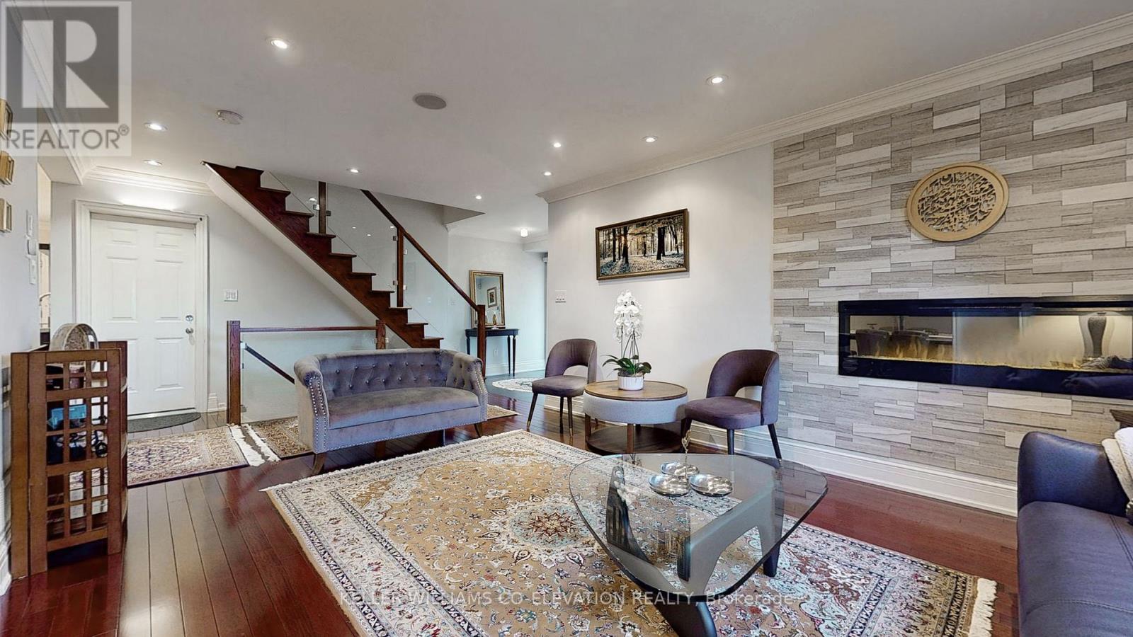 239 Pineway Blvd Boulevard, Toronto (Bayview Woods-Steeles), Ontario  M2H 1B5 - Photo 4 - C12210140