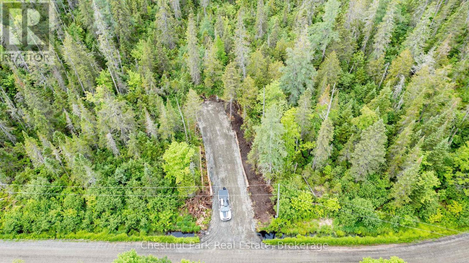1022 Thompson Road, Bracebridge, Ontario  P1L 1X1 - Photo 2 - X12210173