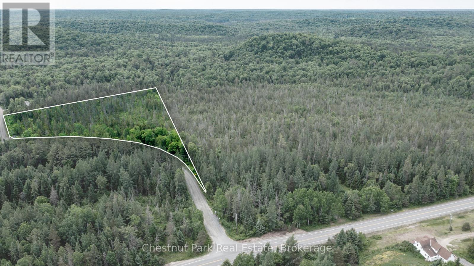 1022 Thompson Road, Bracebridge, Ontario  P1L 1X1 - Photo 4 - X12210173