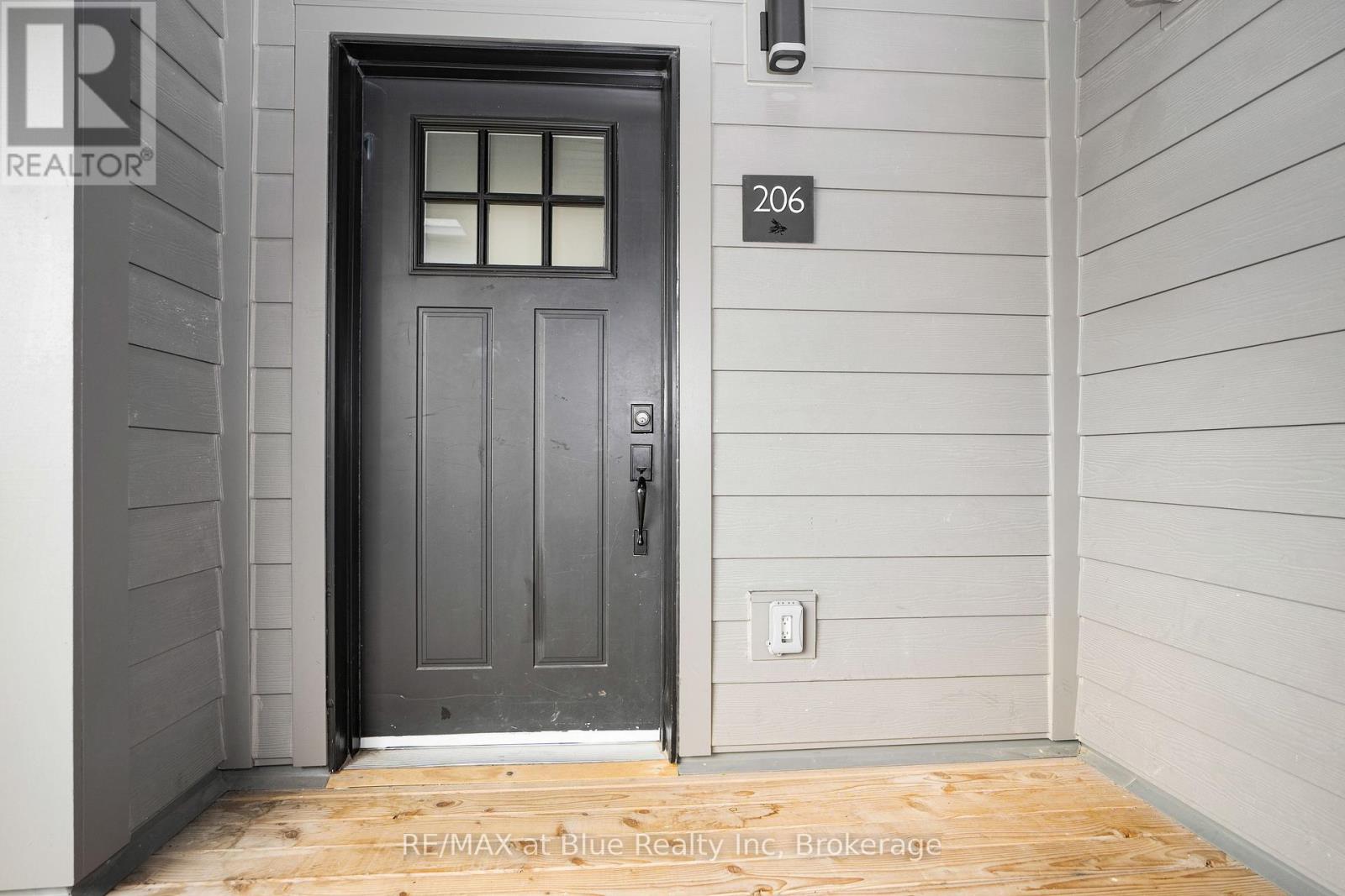 206 - 21 Beckwith Lane, Blue Mountains, Ontario  L9Y 3B6 - Photo 6 - X12210251