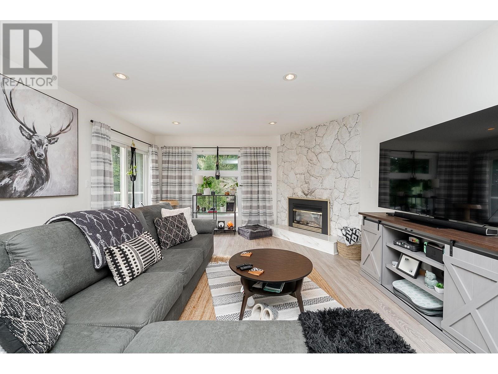 3668 Kennedy Street, Port Coquitlam, British Columbia  V3B 4Z1 - Photo 6 - R3013551