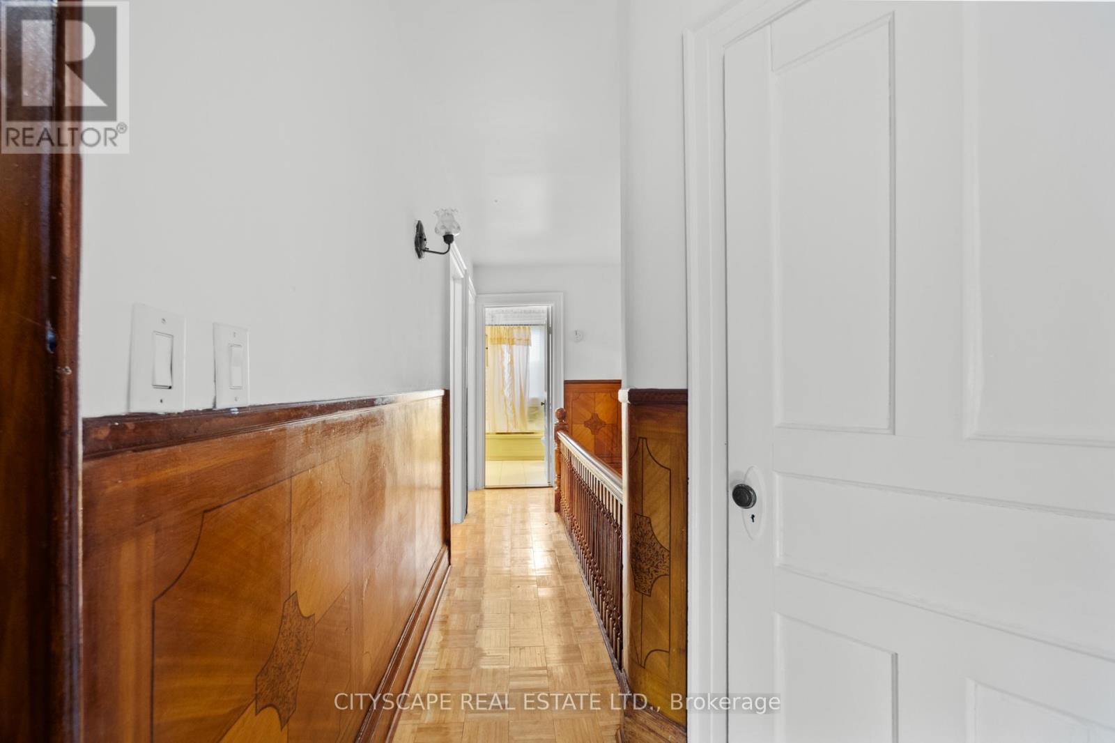 92 Bellwoods Avenue, Toronto, Ontario  M6J 2P4 - Photo 23 - C12187008