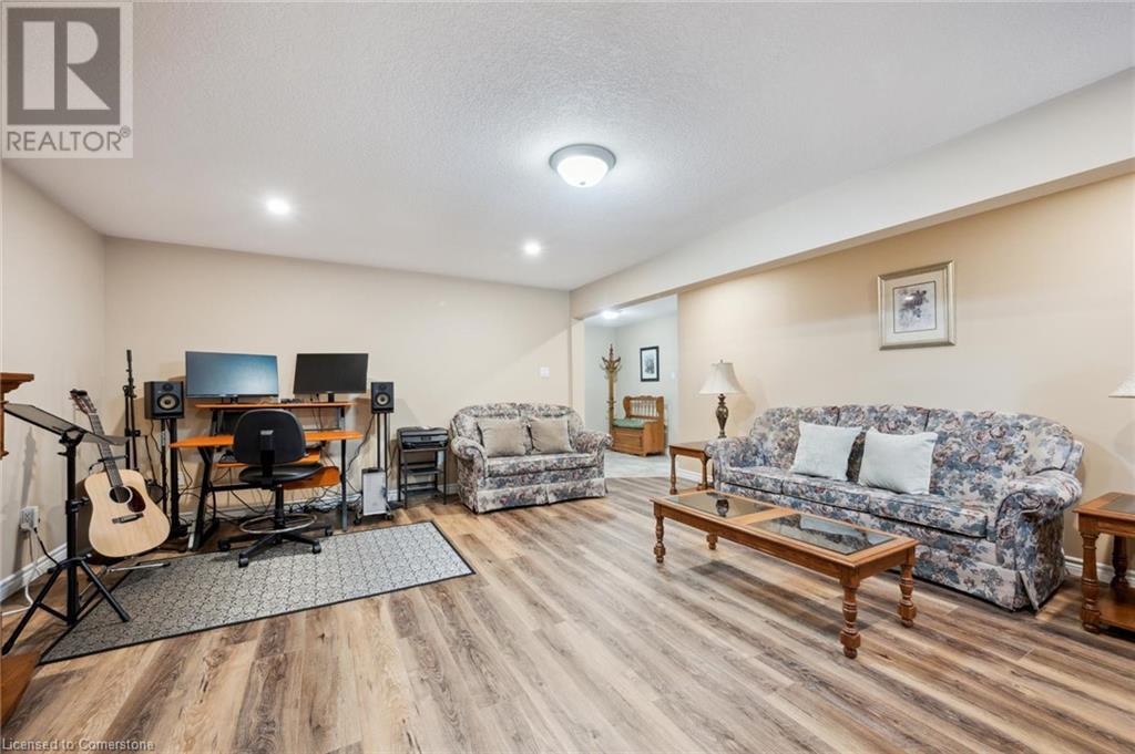 916 Keewatin Place, Kitchener, Ontario  N2B 3W4 - Photo 25 - 40739602