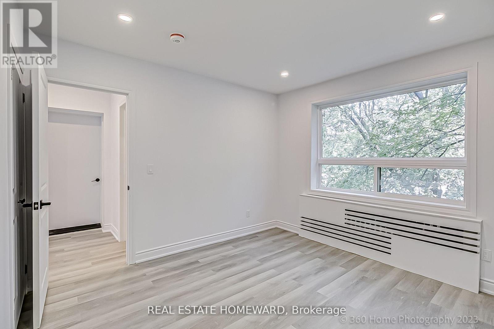 8 - 419 Woodbine Avenue, Toronto, Ontario  M4L 3P7 - Photo 8 - E12210130