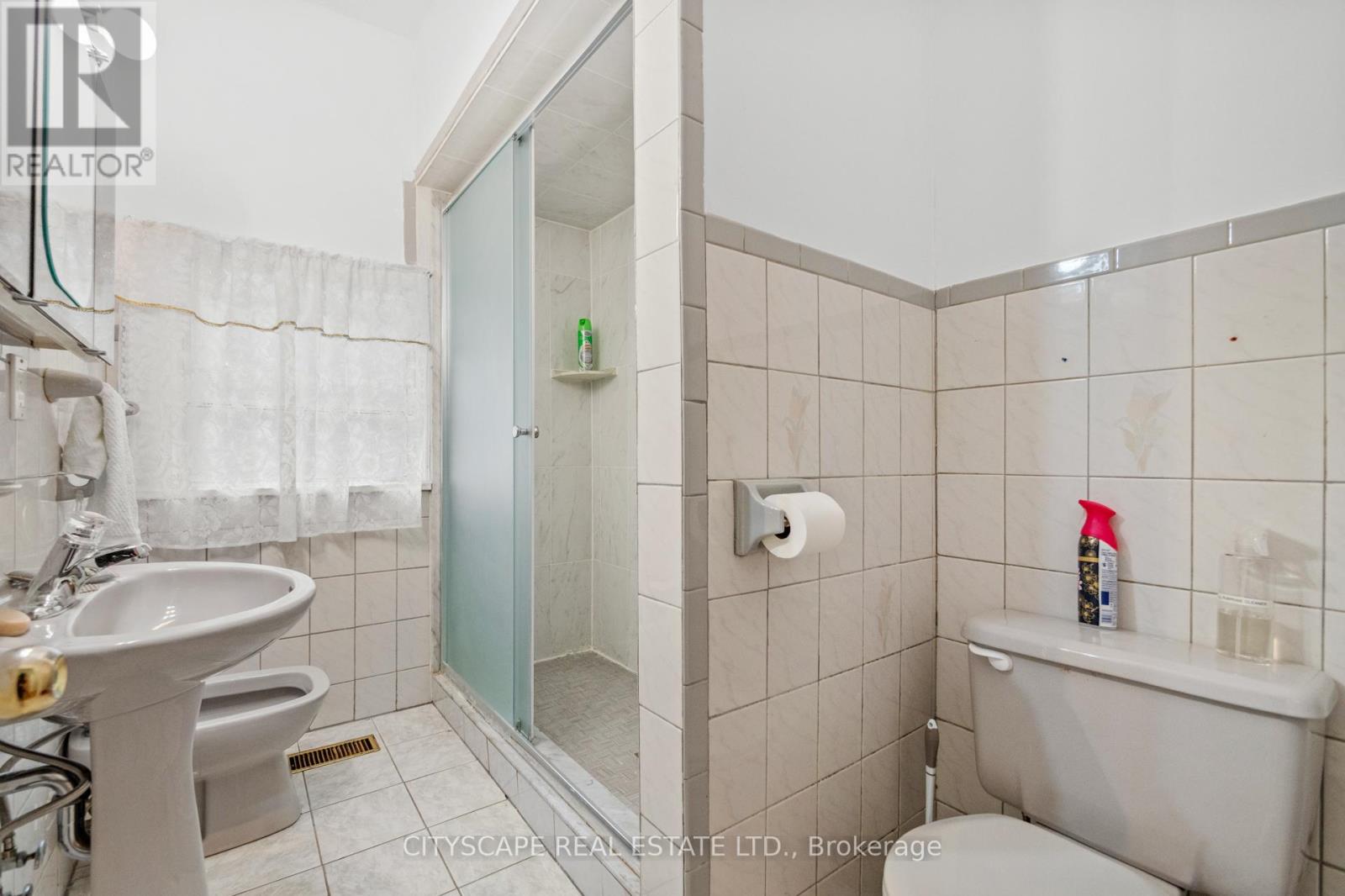 92 Bellwoods Avenue, Toronto, Ontario  M6J 2P4 - Photo 21 - C12187008