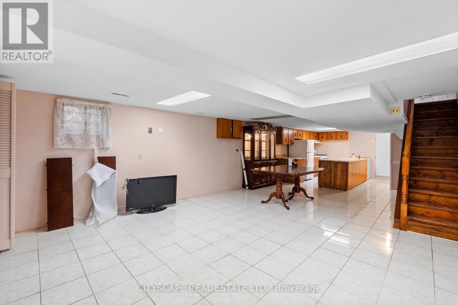 92 Bellwoods Avenue, Toronto, Ontario  M6J 2P4 - Photo 40 - C12187008