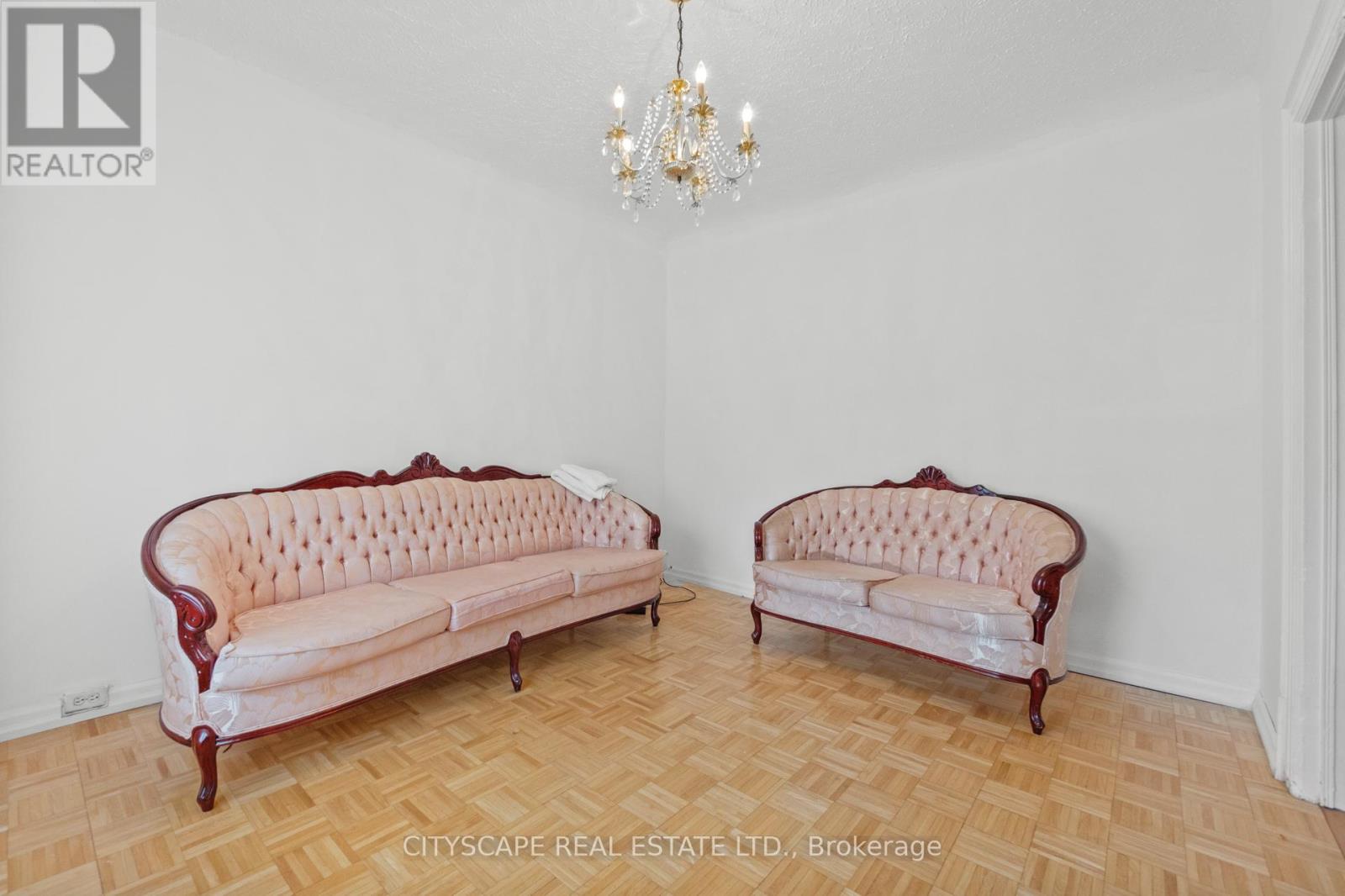92 Bellwoods Avenue, Toronto, Ontario  M6J 2P4 - Photo 9 - C12187008