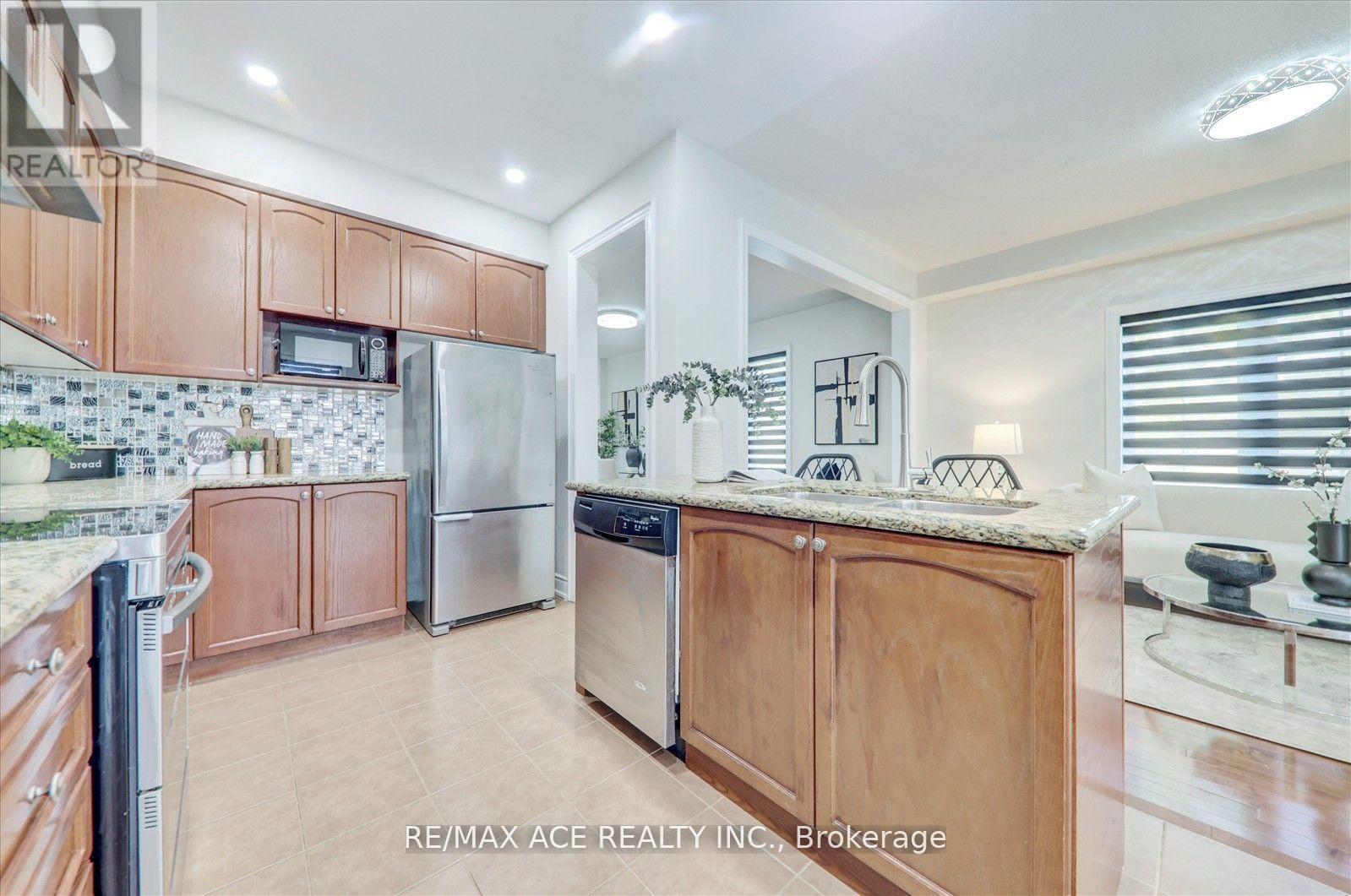 1 Goldthread Terrace, Toronto, Ontario  M3H 0B8 - Photo 19 - C12199659