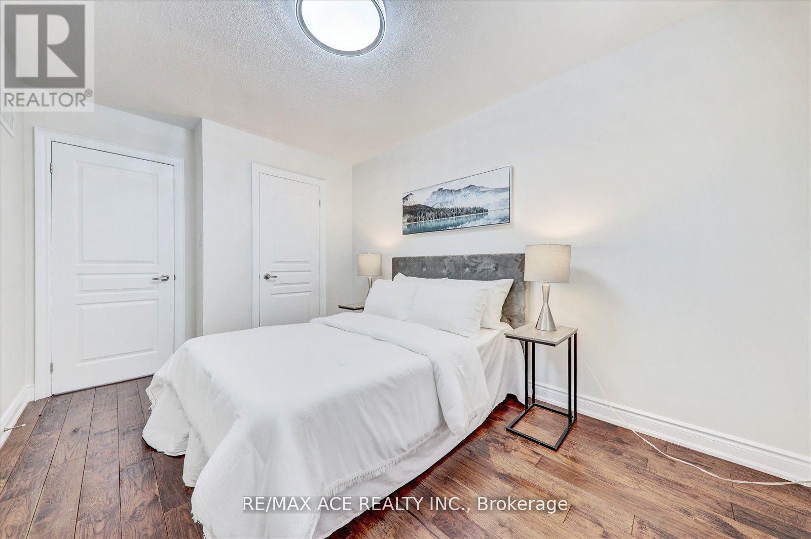 1 Goldthread Terrace, Toronto, Ontario  M3H 0B8 - Photo 32 - C12199659