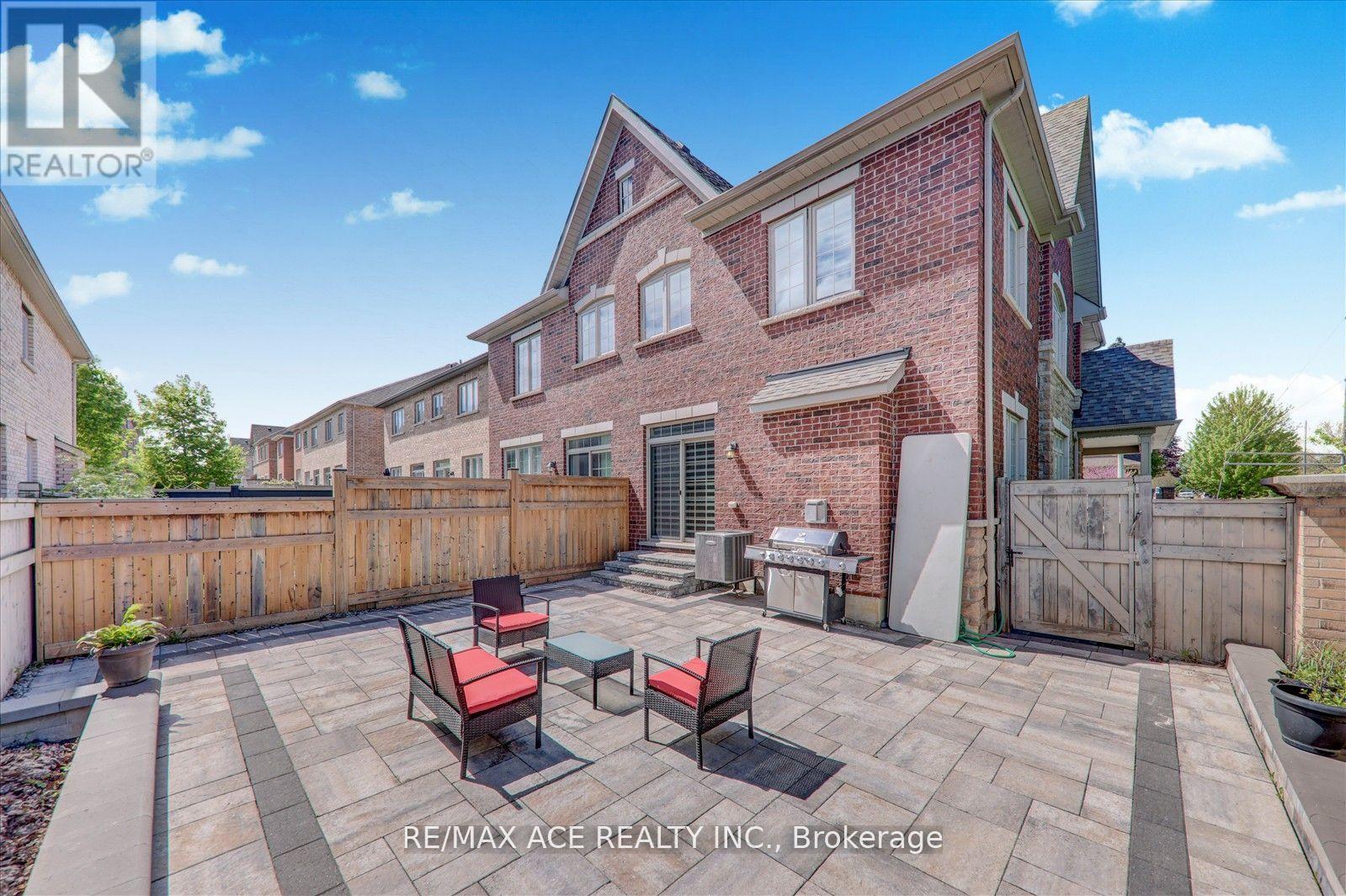 1 Goldthread Terrace, Toronto, Ontario  M3H 0B8 - Photo 38 - C12199659