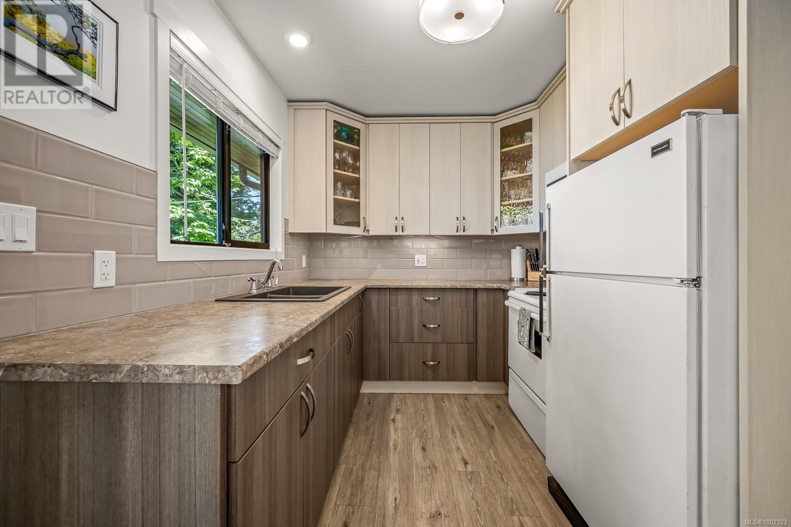 3845 Shingle Spit Rd, Hornby Island, British Columbia  V0R 1Z0 - Photo 10 - 1002323