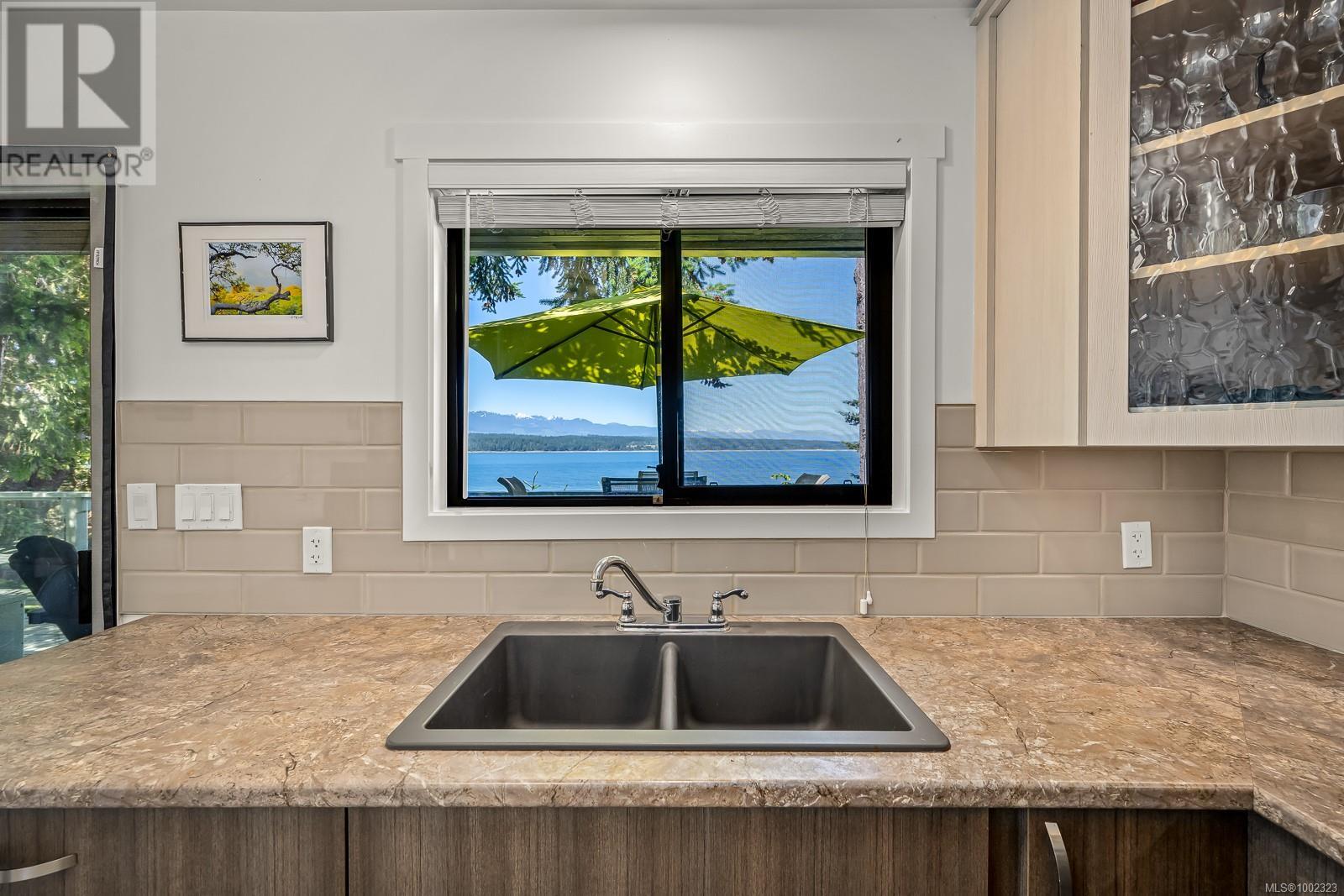 3845 Shingle Spit Rd, Hornby Island, British Columbia  V0R 1Z0 - Photo 11 - 1002323