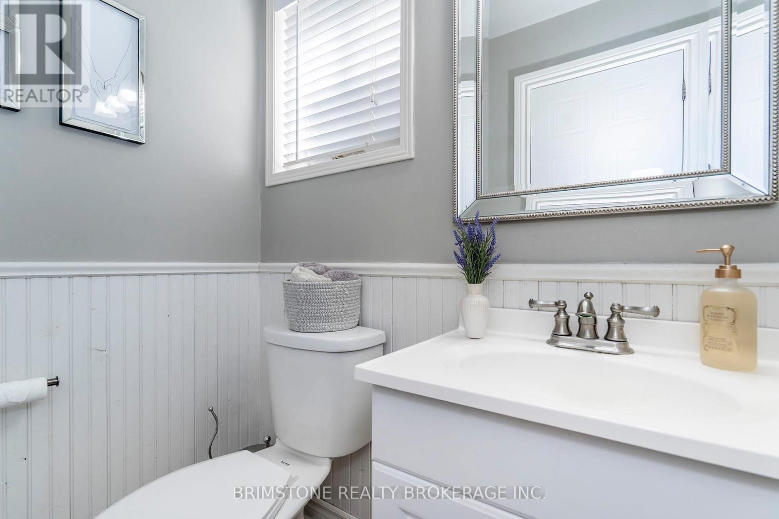 114 Ward Drive, Barrie, Ontario  L4N 8A5 - Photo 5 - S12210016