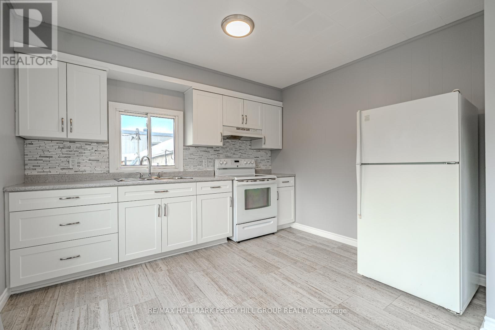 30 Queen Street W, Springwater, Ontario  L0L 1P0 - Photo 16 - S12210029