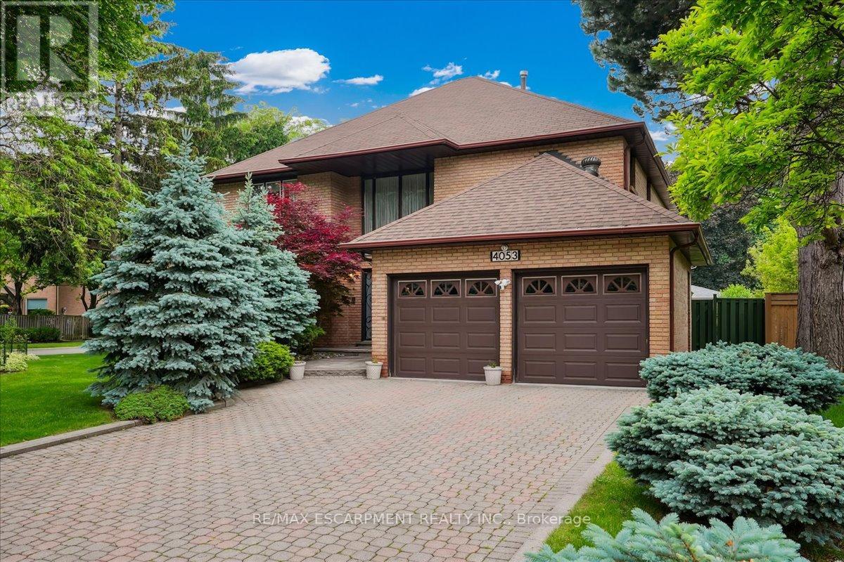 4053 Cabot Trail, Mississauga (Erin Mills), Ontario  L5L 3K2 - Photo 1 - W12093609