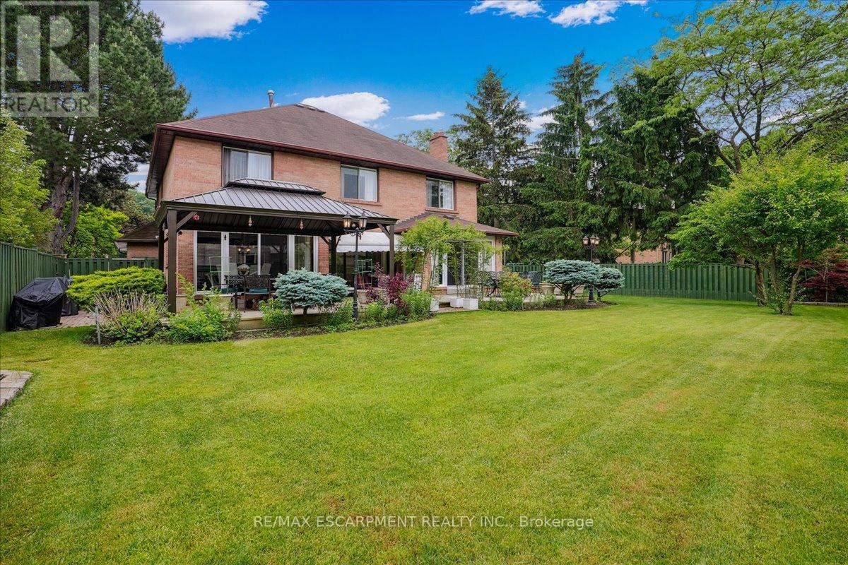 4053 Cabot Trail, Mississauga (Erin Mills), Ontario  L5L 3K2 - Photo 32 - W12093609