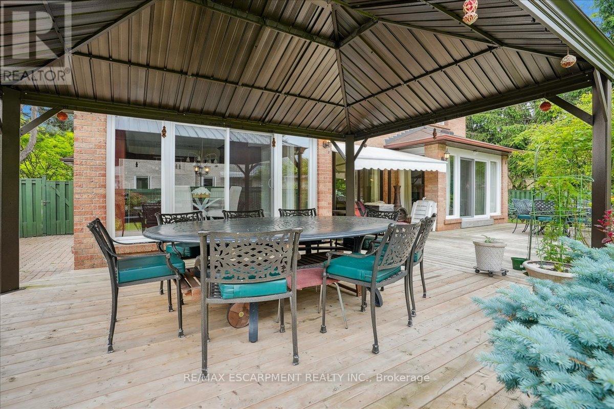 4053 Cabot Trail, Mississauga (Erin Mills), Ontario  L5L 3K2 - Photo 29 - W12093609