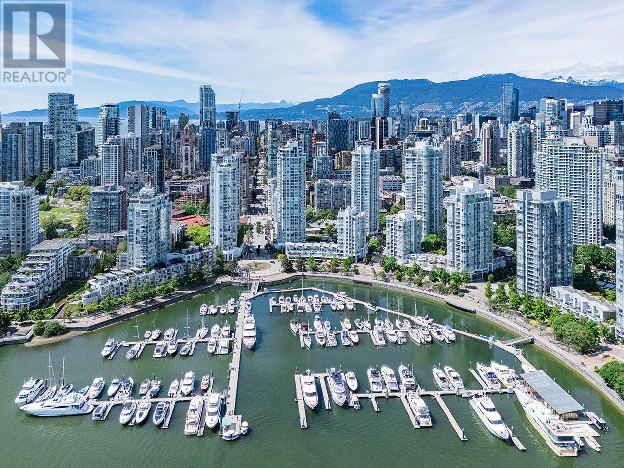 1067 Marinaside Crescent, Vancouver, British Columbia  V6Z 3A4 - Photo 2 - R3013589