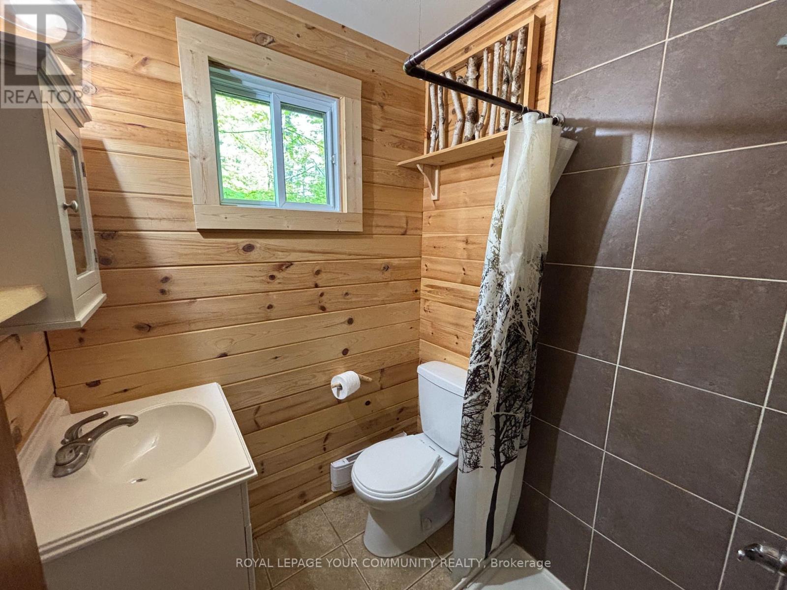 1031 Obelisk Trail, Minden Hills, Ontario  K0M 2A0 - Photo 45 - X12180950