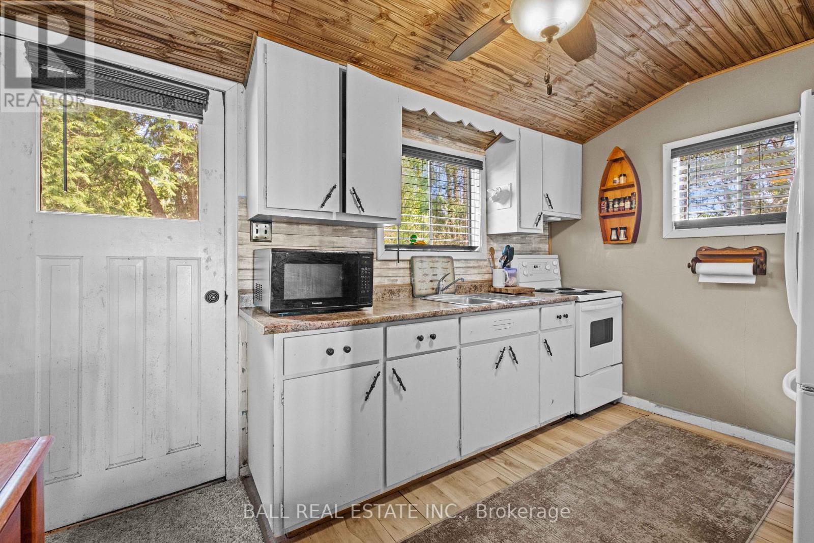 53 Rustic Bay Street, Kawartha Lakes, Ontario  K9V 4R6 - Photo 25 - X12210195