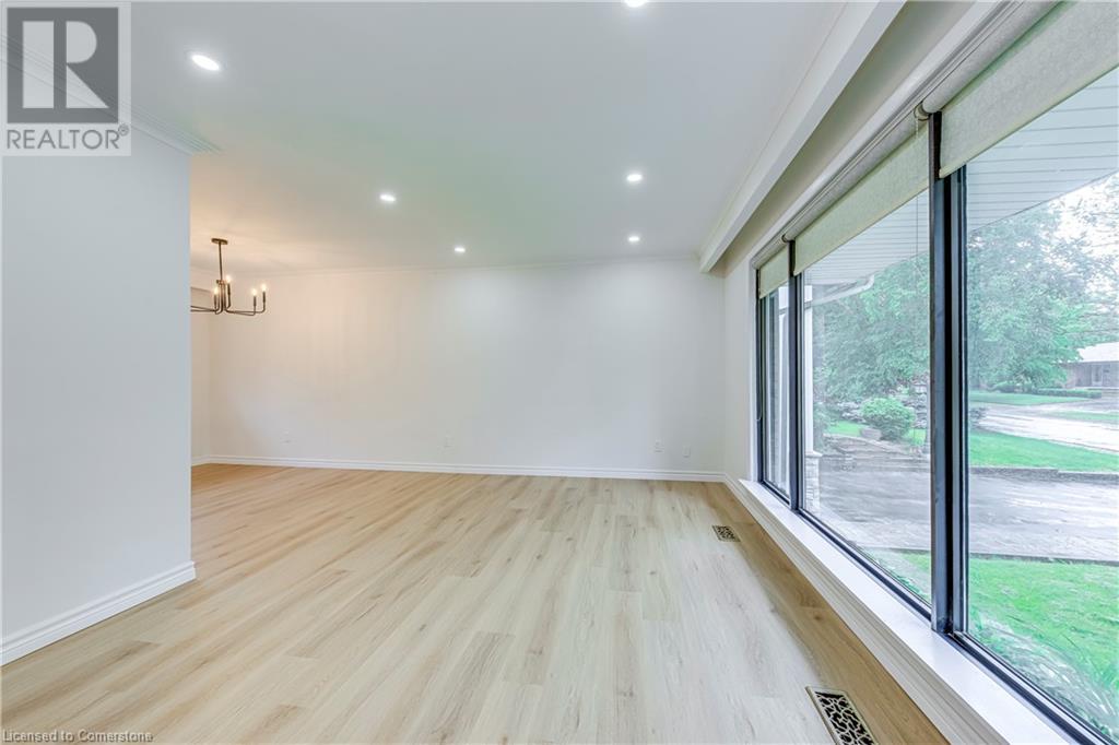 564 Dynes Road, Burlington, Ontario  L7N 2V2 - Photo 5 - 40739502