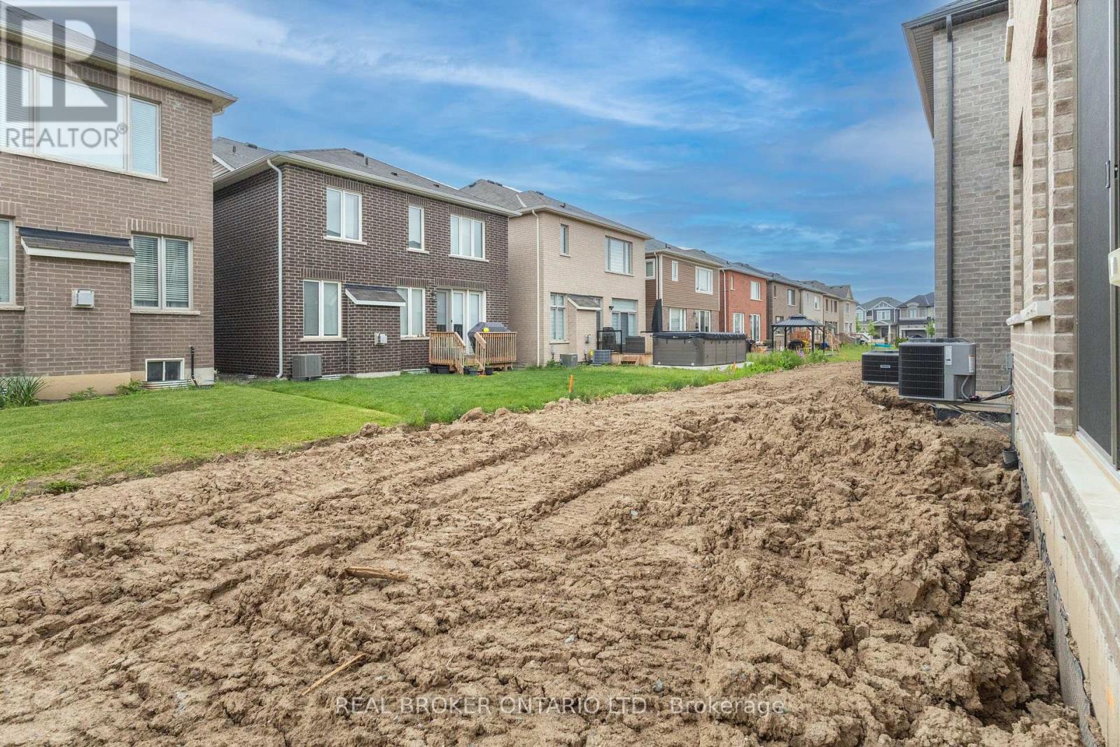 763 Apple Terrace, Milton (Cb Cobban), Ontario  L9E 2C3 - Photo 37 - W12209990