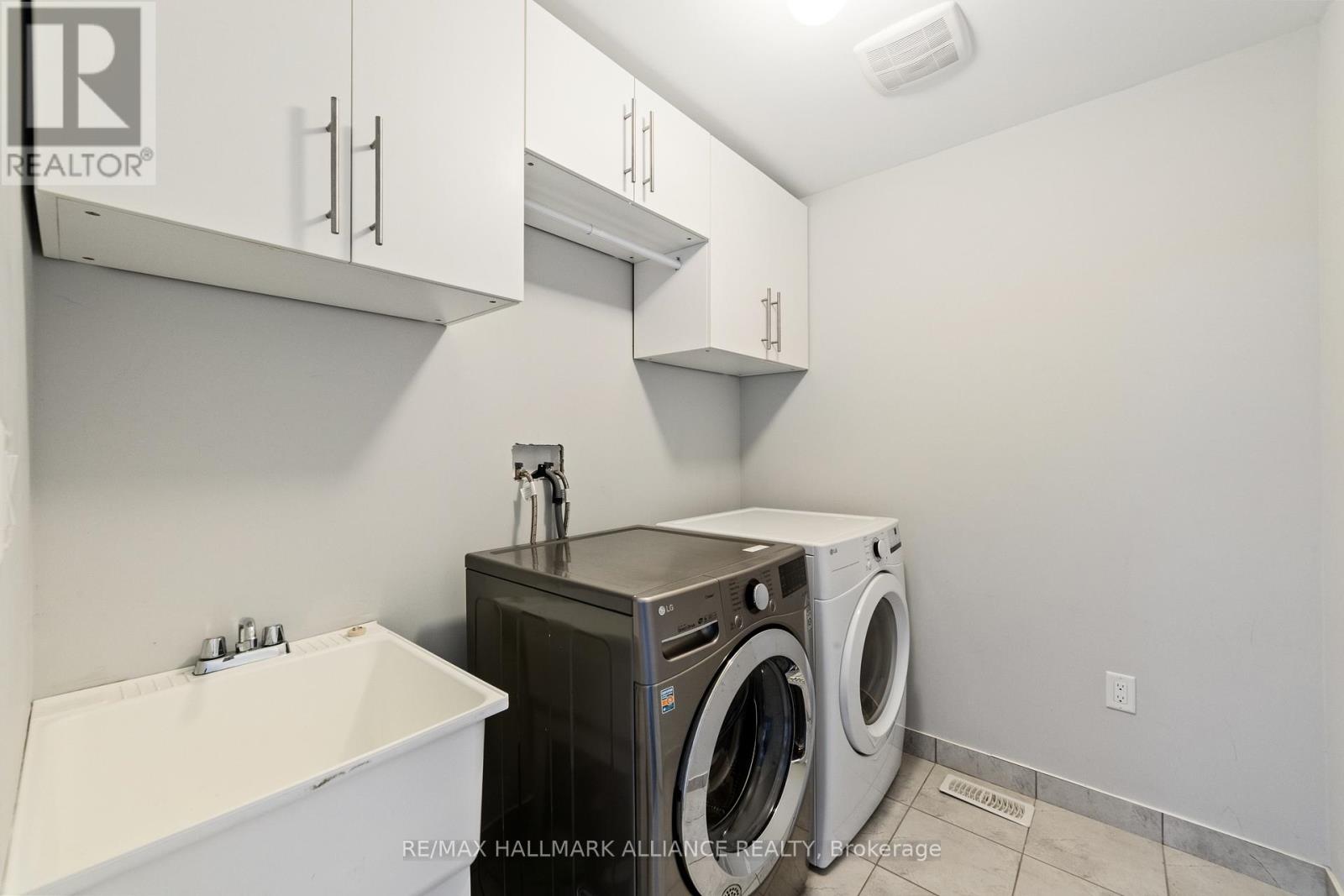 569 Langholm Street, Milton, Ontario  L9T 9A1 - Photo 20 - W12210001