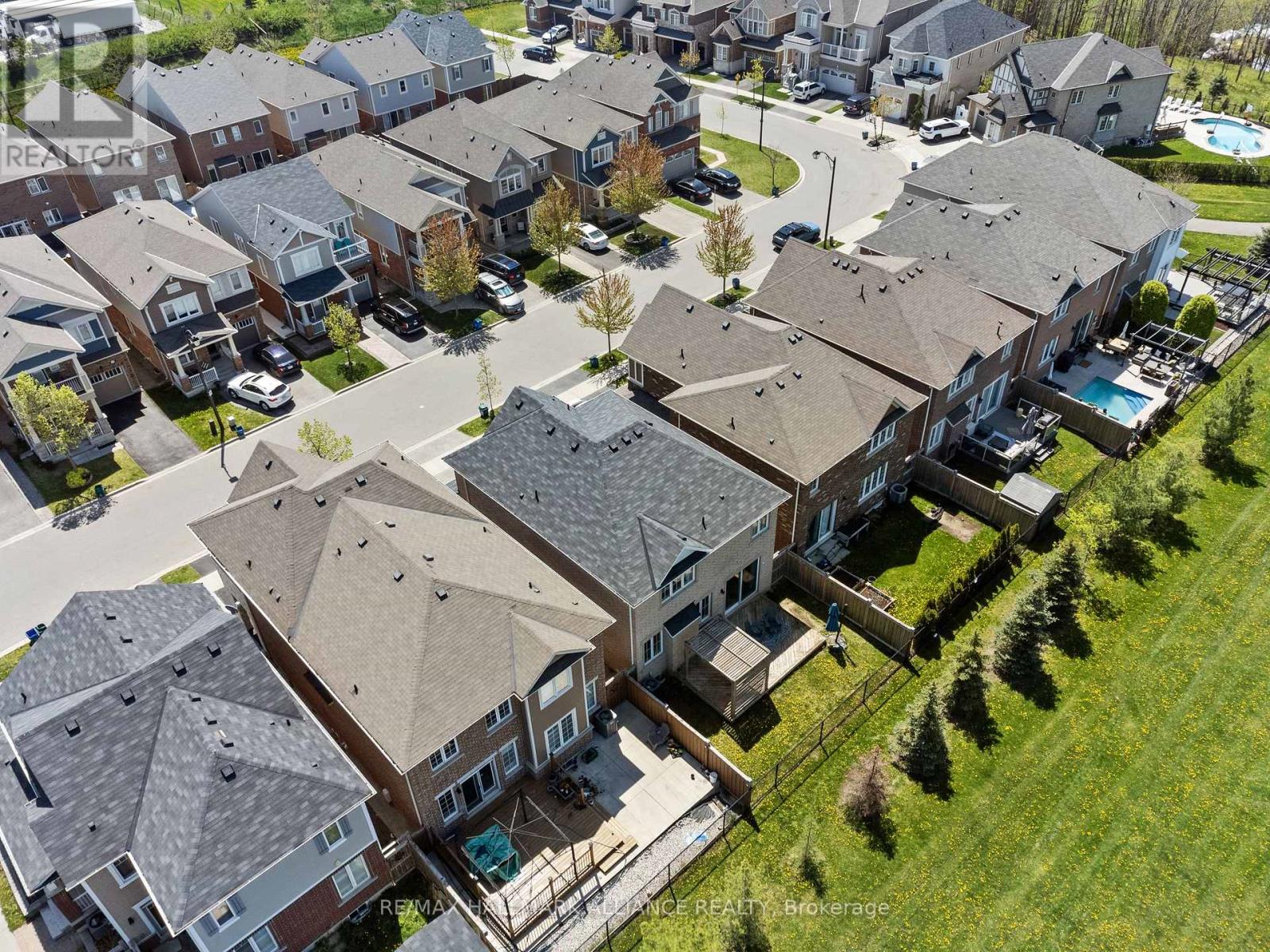 569 Langholm Street, Milton, Ontario  L9T 9A1 - Photo 37 - W12210001