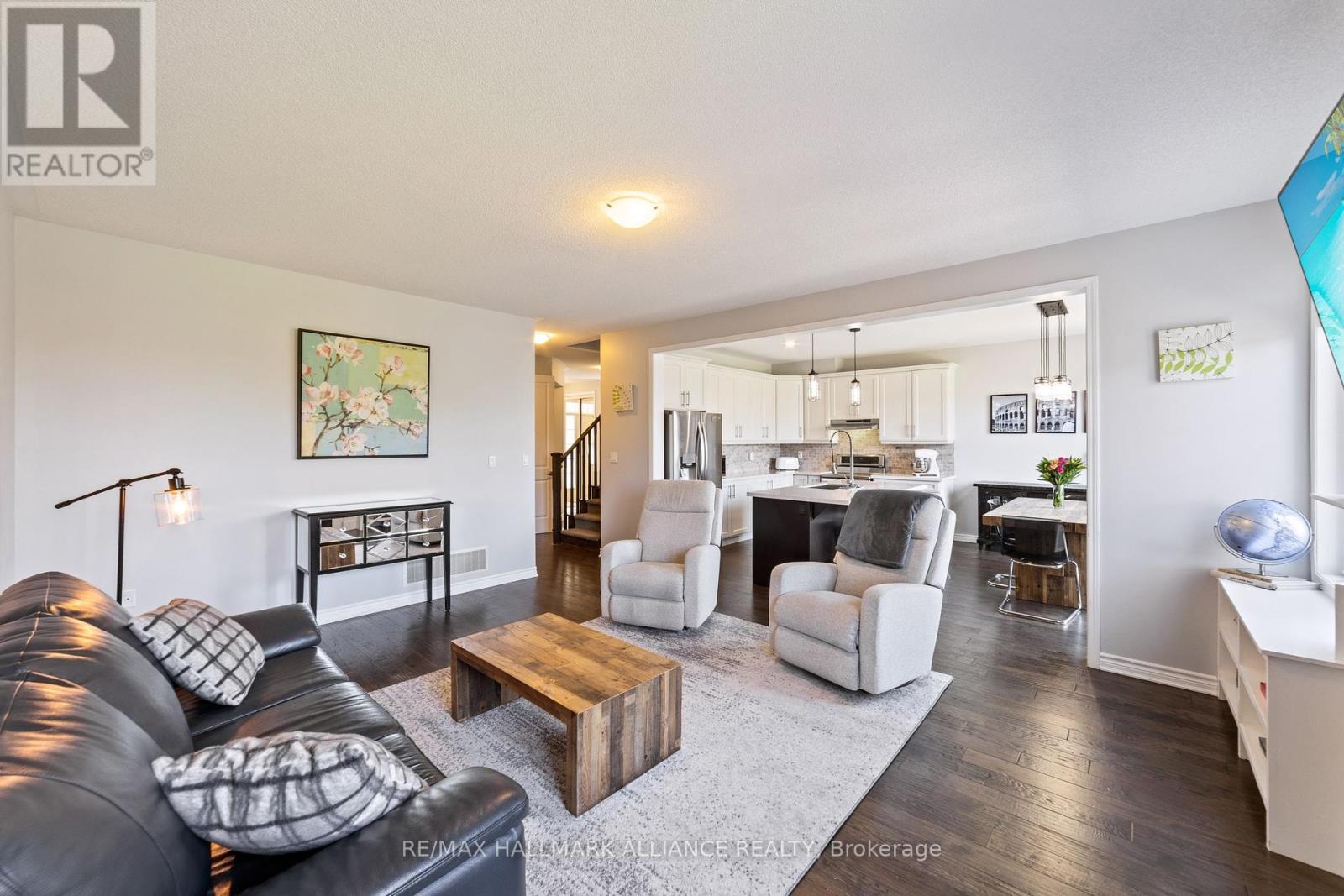 569 Langholm Street, Milton, Ontario  L9T 9A1 - Photo 8 - W12210001