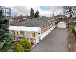 90 GOLDSBORO ROAD, Toronto, Ontario