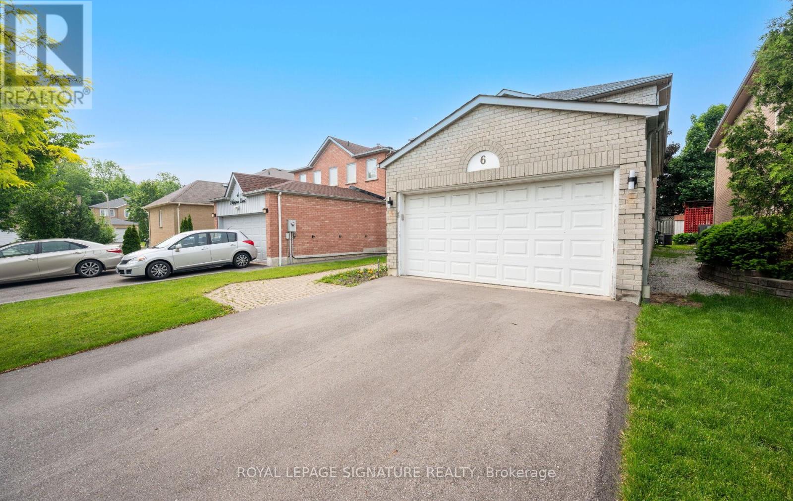 6 Nipigon Court, Brampton (Westgate), Ontario  L6S 5T5 - Photo 3 - W12210006
