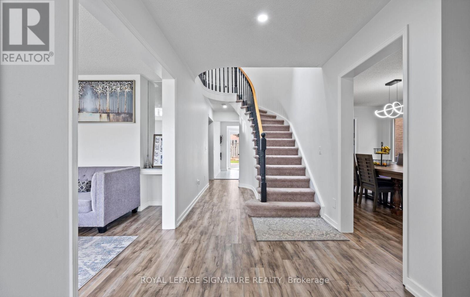 6 Nipigon Court, Brampton (Westgate), Ontario  L6S 5T5 - Photo 5 - W12210006