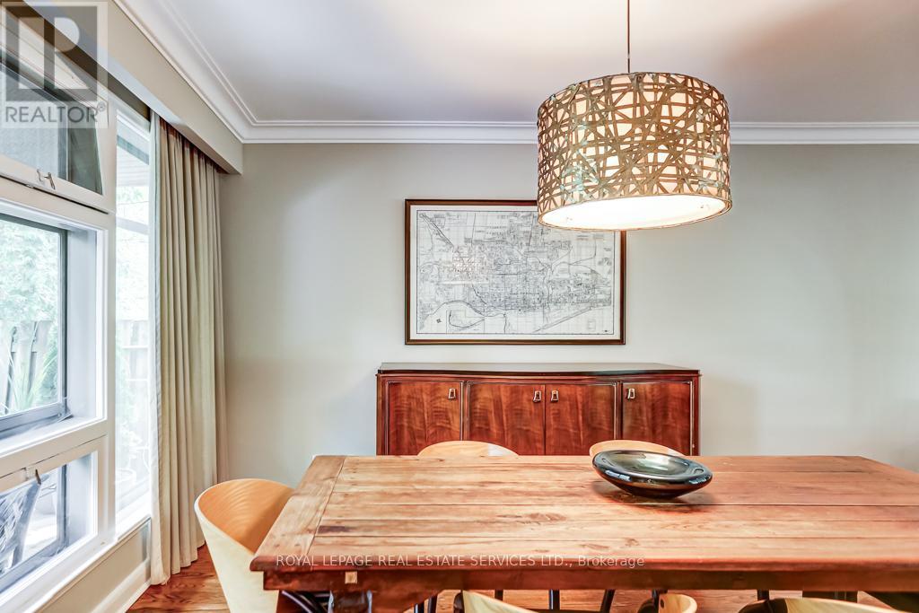44 Anglesey Boulevard, Toronto (Edenbridge-Humber Valley), Ontario  M9A 3B5 - Photo 13 - W12210018