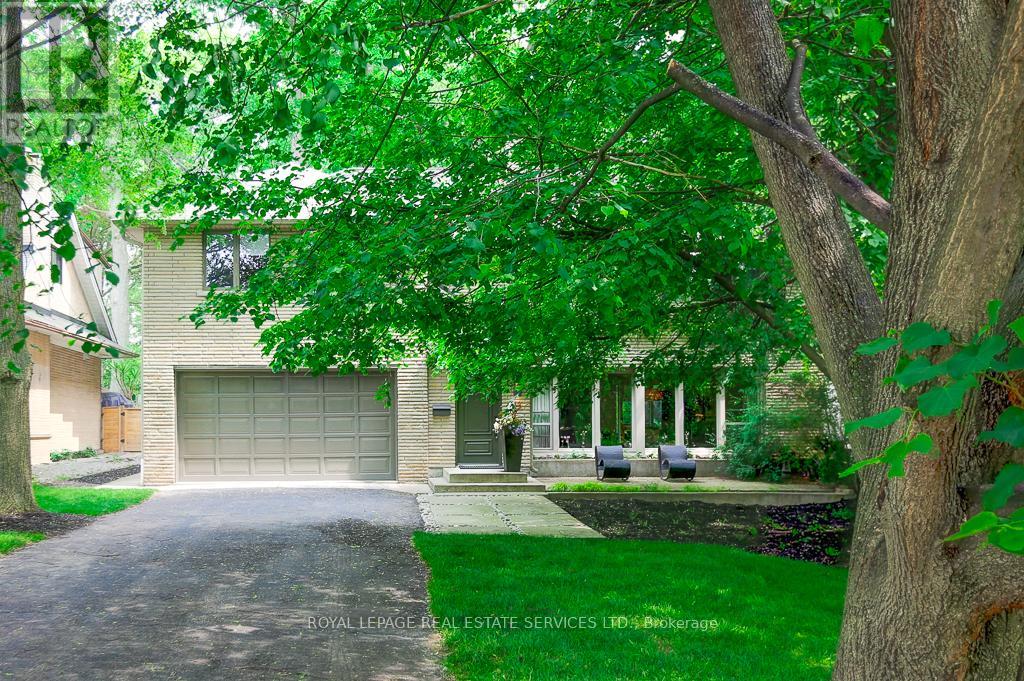 44 Anglesey Boulevard, Toronto (Edenbridge-Humber Valley), Ontario  M9A 3B5 - Photo 2 - W12210018
