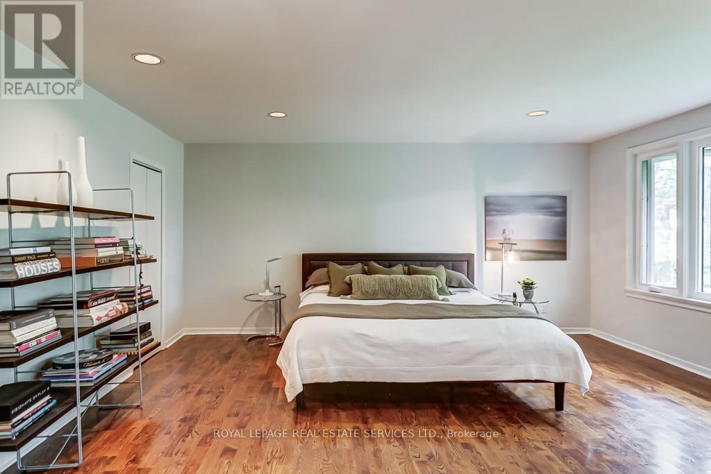 44 Anglesey Boulevard, Toronto (Edenbridge-Humber Valley), Ontario  M9A 3B5 - Photo 22 - W12210018