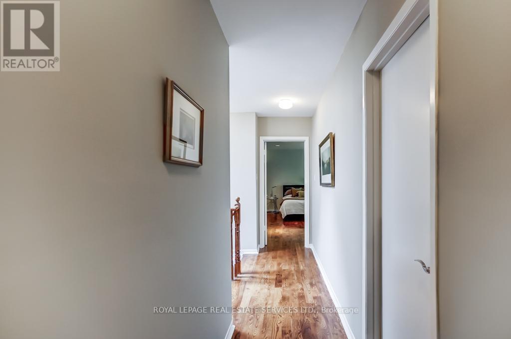 44 Anglesey Boulevard, Toronto (Edenbridge-Humber Valley), Ontario  M9A 3B5 - Photo 23 - W12210018