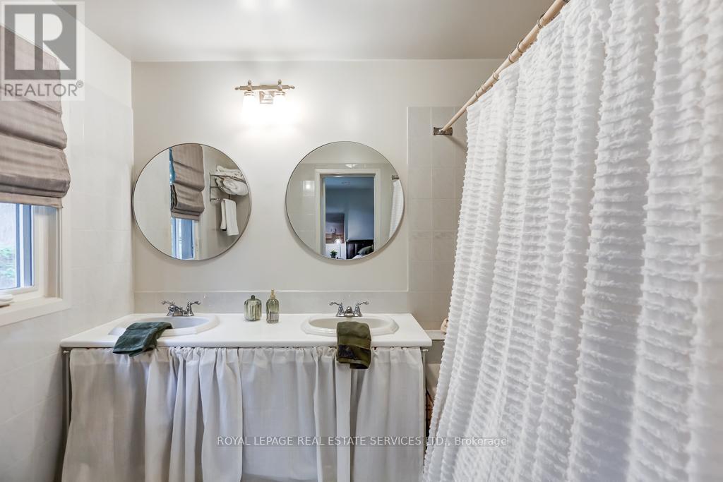 44 Anglesey Boulevard, Toronto (Edenbridge-Humber Valley), Ontario  M9A 3B5 - Photo 28 - W12210018