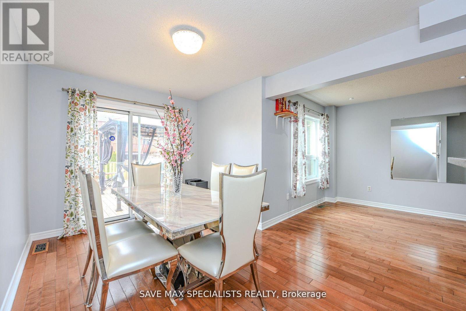 622 Lumberton Crescent, Mississauga, Ontario  L4Z 3Z5 - Photo 16 - W12210019