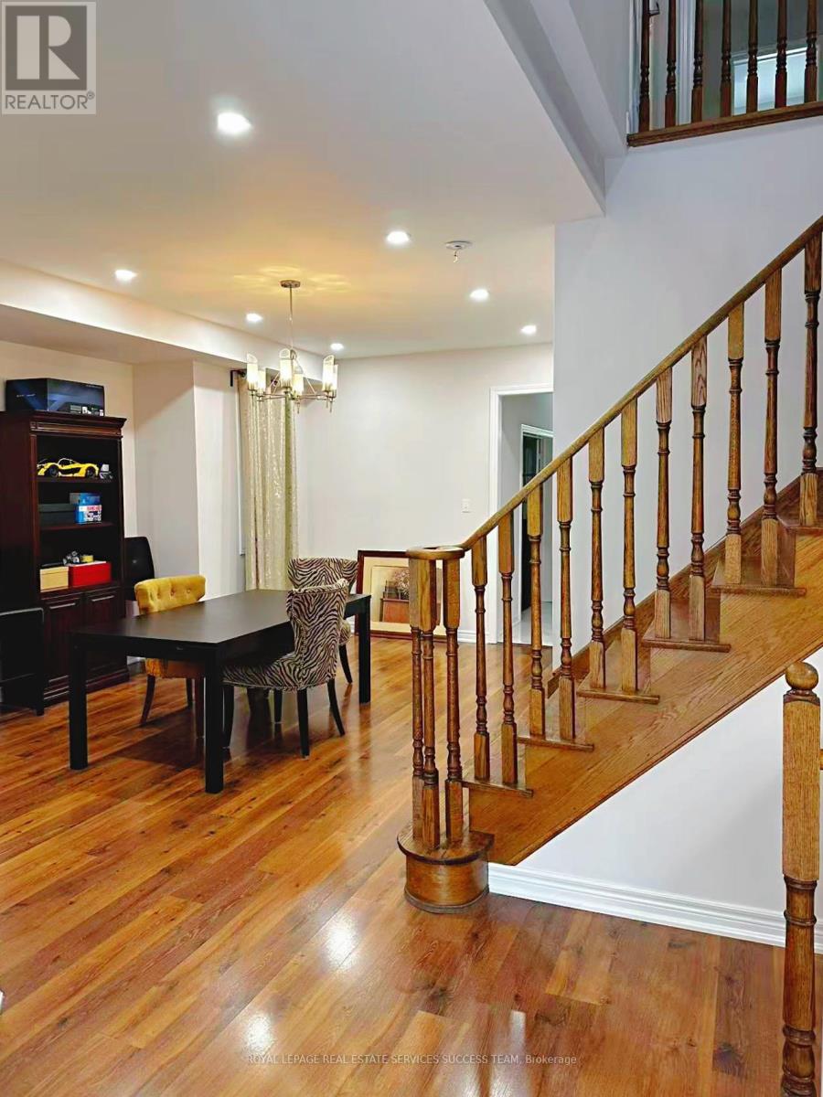 450 Harkin Place, Milton (Sc Scott), Ontario  L9T 7Y1 - Photo 11 - W12210037