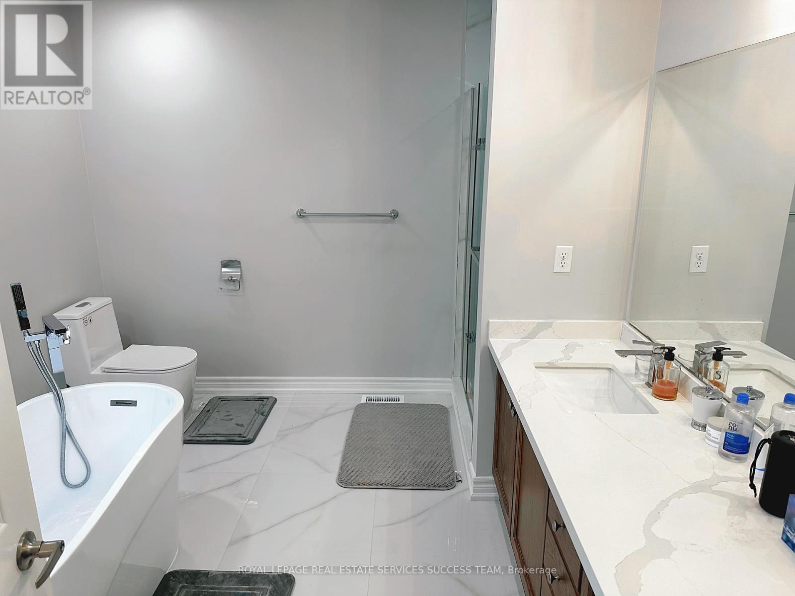 450 Harkin Place, Milton (Sc Scott), Ontario  L9T 7Y1 - Photo 15 - W12210037