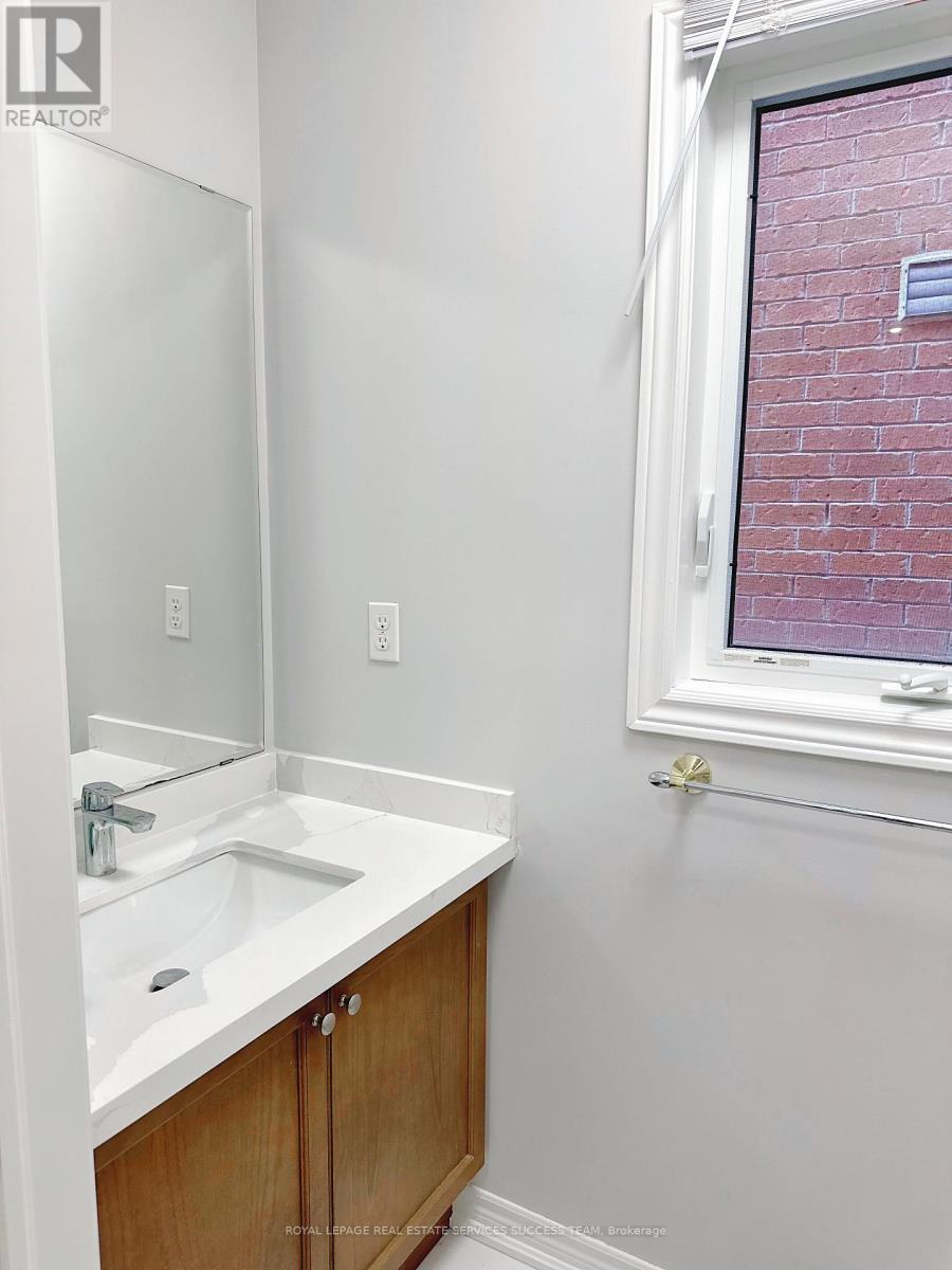 450 Harkin Place, Milton (Sc Scott), Ontario  L9T 7Y1 - Photo 22 - W12210037