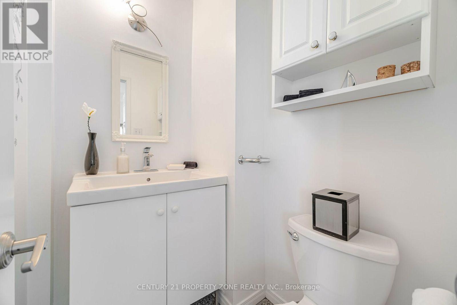 7 - 24 Reid Drive, Mississauga, Ontario  L5M 2A6 - Photo 7 - W12210062